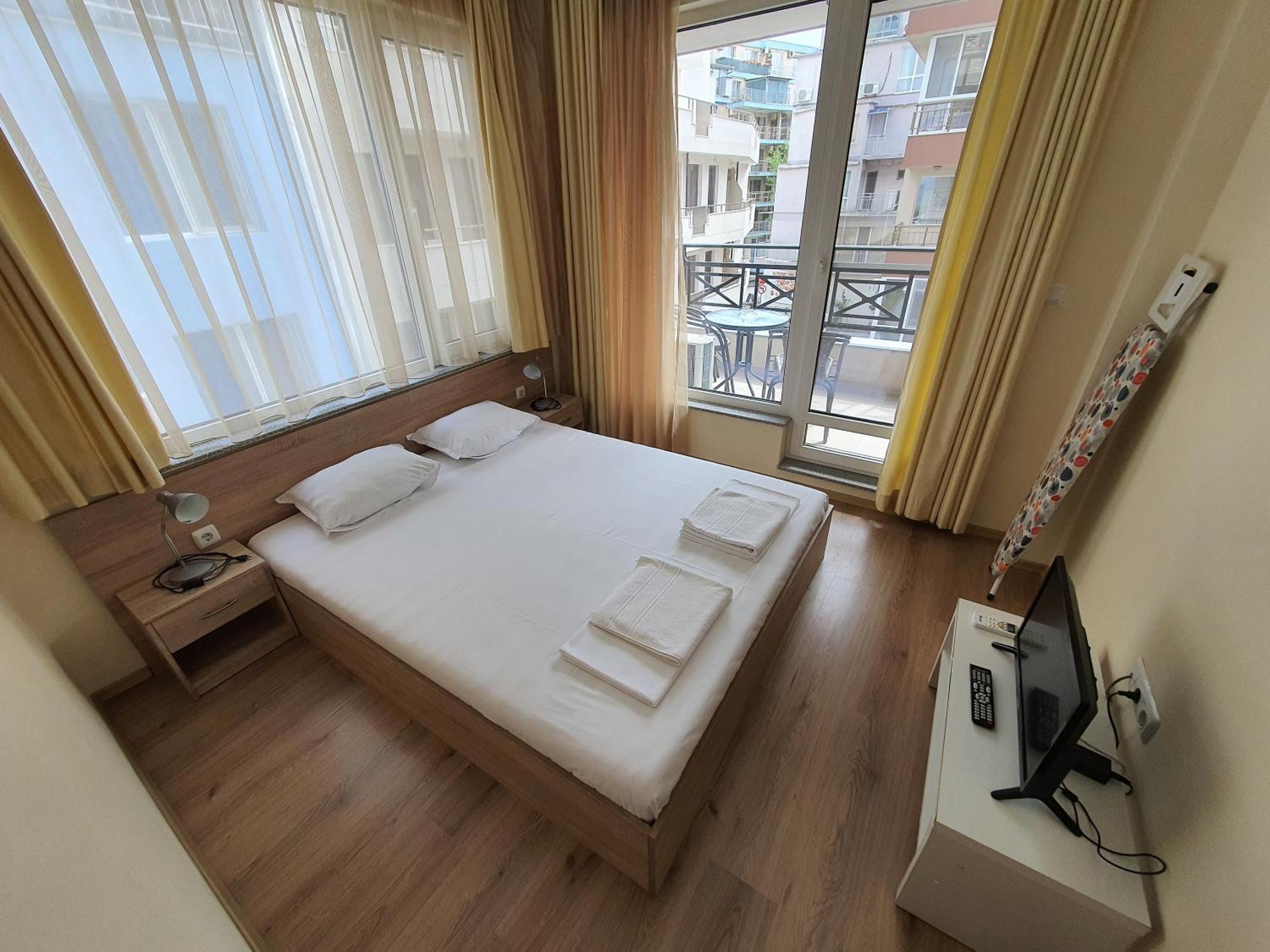 Таня 10 Apartment Поморие Екстериор снимка