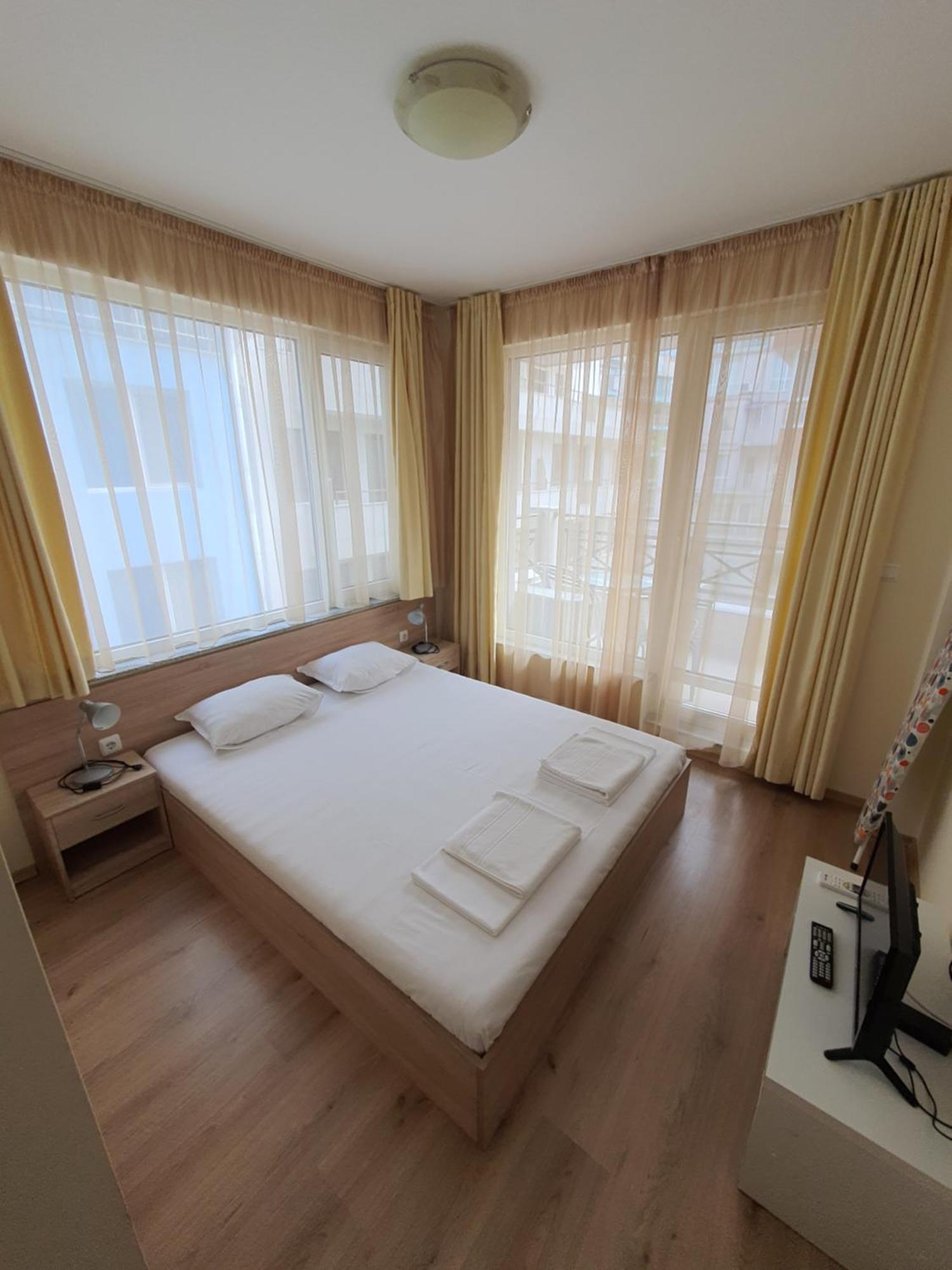 Таня 10 Apartment Поморие Екстериор снимка